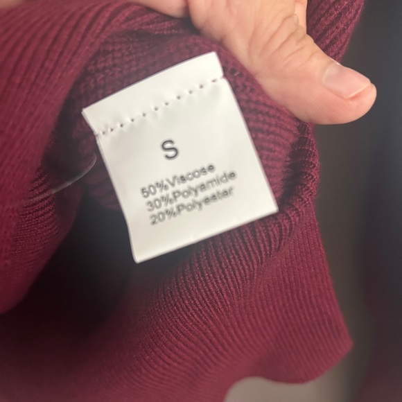 Women’s Sweater Burgandy Exposed Seams Size S - Picture 6 of 6
